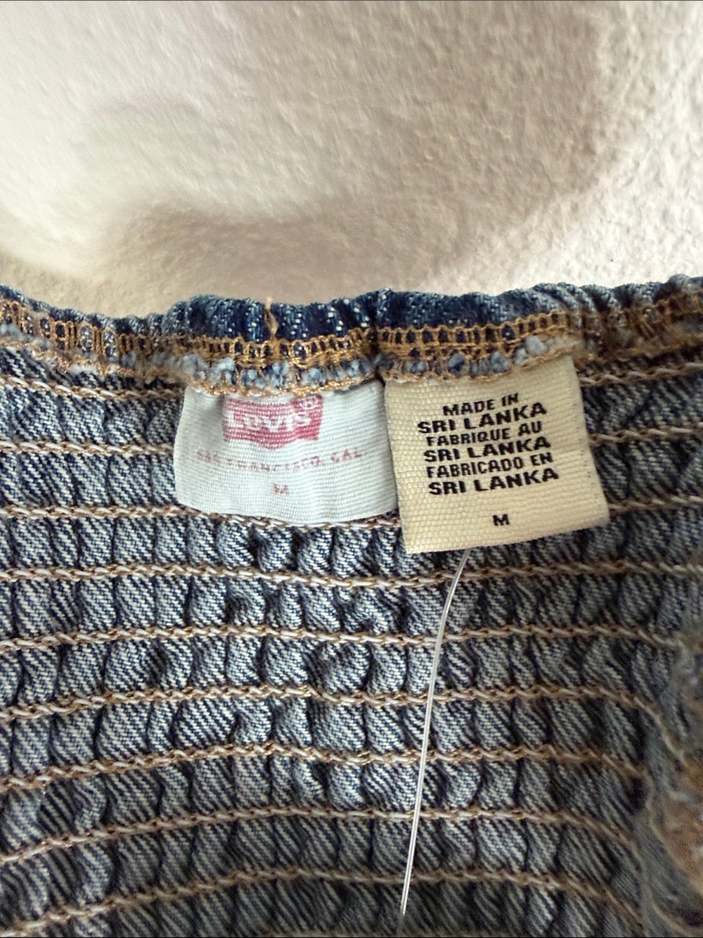 Levi's Blue Denim Halter Crop Top Size M NWT - Picture 3 of 10